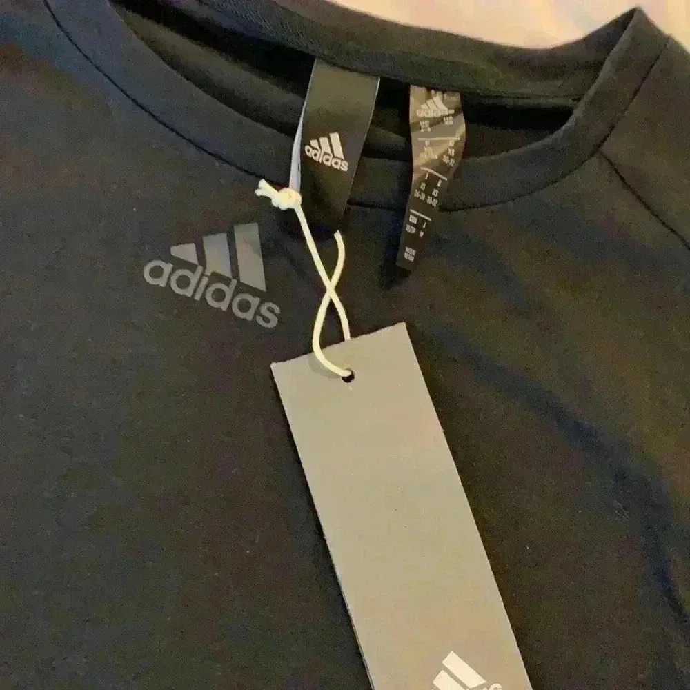Adidas - Picture 2 of 4